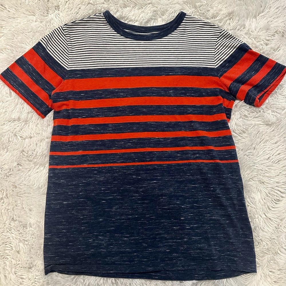 Cat & Jack multicolor T-shirt. Boys size XL (16).
